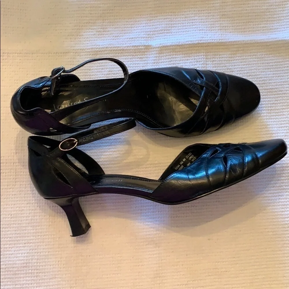 Laura Scott Black Leather Heels in 8M. Style-Anita​​​​​​​​​​​​​​​​​​​​​